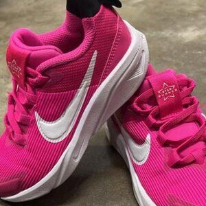 Nike Star Runner 4- Girls